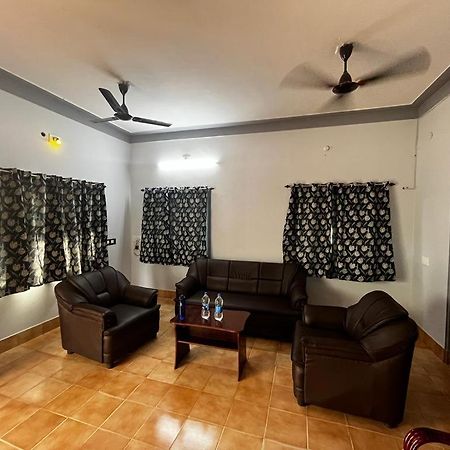 Madura Homestay - Gorgeous Home With 2Bhk 5 Minutes From Nh44 Мадурай Экстерьер фото
